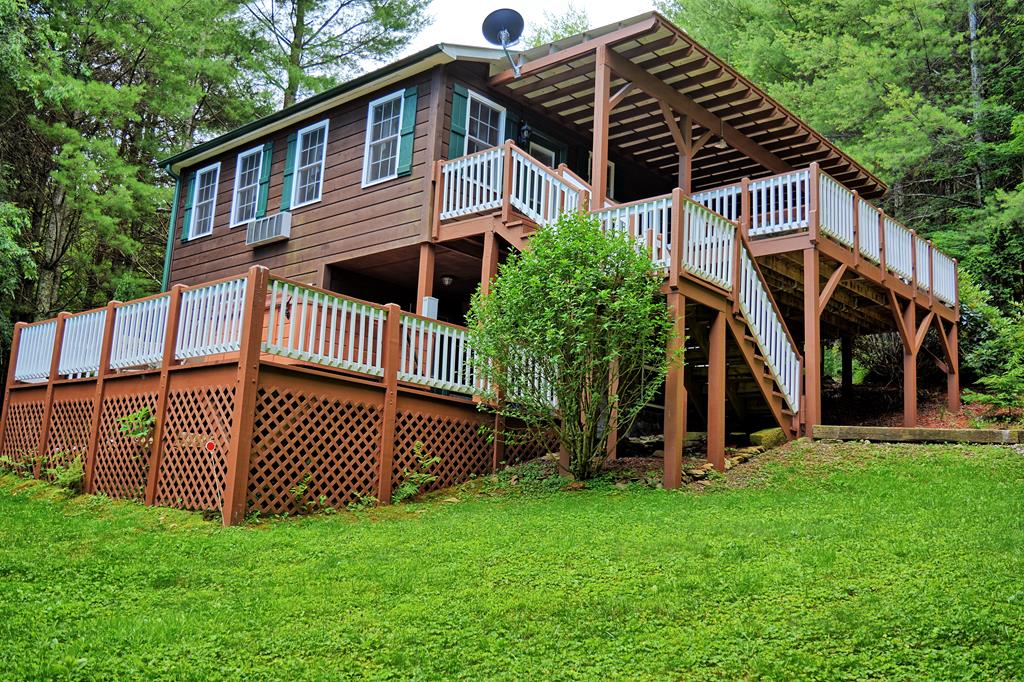 Manna Cabin | Fleetwood, NC Vacation Rental